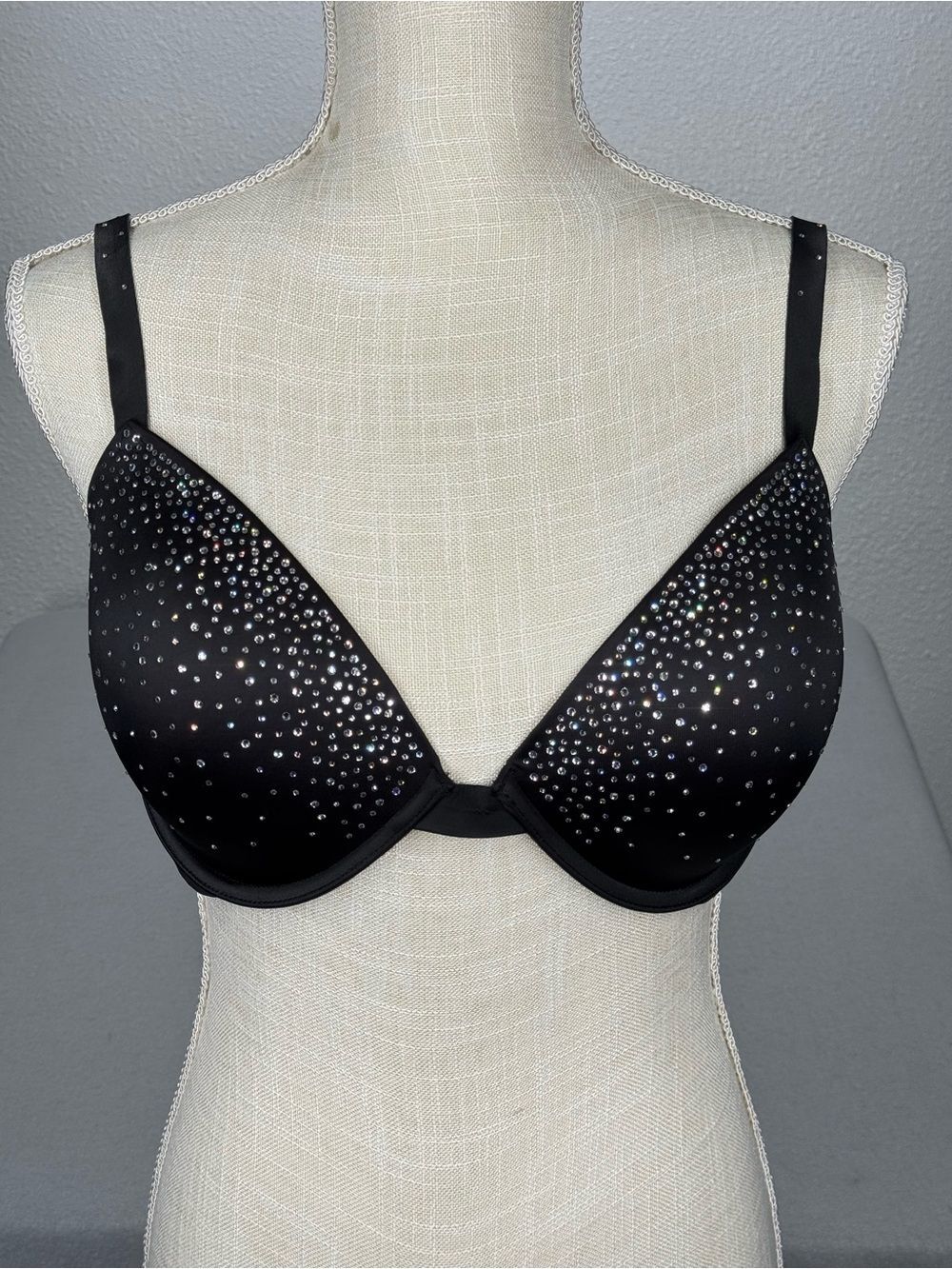 VS Victorias Secret Very Sexy Low Cut Demi with Rhinestones 36DD